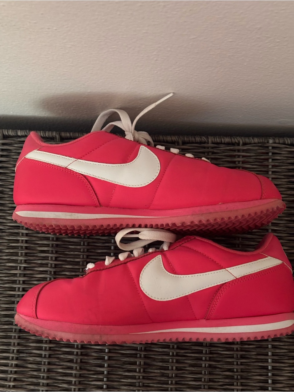 Nike Women's Hot Pink Retro Trainer Sneakers Size 7.5